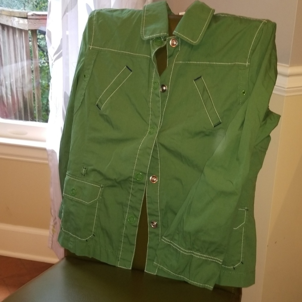 Super cute light weight jacket